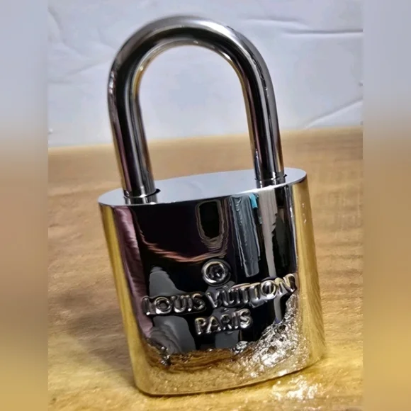 RARE Authentic Louis Vuitton Silver Lock & Key Set #315 (PERSTIN CONDITION ) - Picture 8 of 10